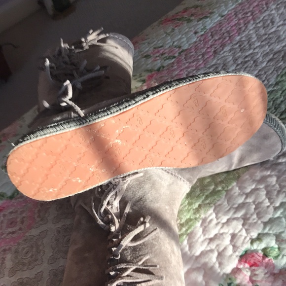Ugg Dove Grey Suede Boots - Picture 4 of 5